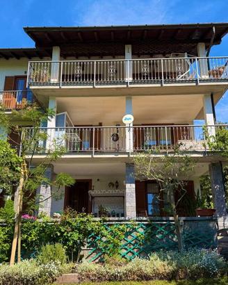 Casa indipendente di 370 m² con più di 5 locali a 
