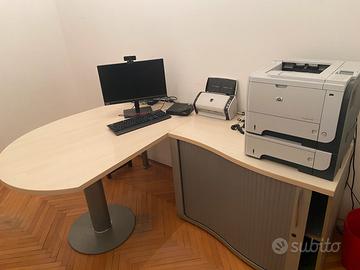 Set ufficio: scrivania + sedie
