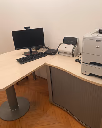 Set ufficio: scrivania + sedie