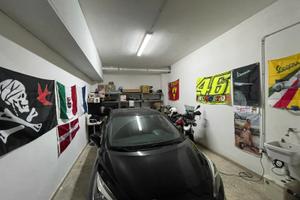 Box auto moto 27 mq