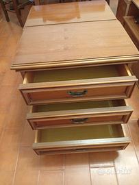 Comodini perfetti in legno di noce