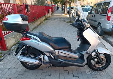 Scooter Yamaha X-MAX 250