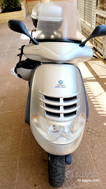 Piaggio Hexagon