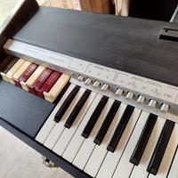 organo elettronico Crumar organizer clone hammond