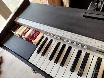 organo elettronico Crumar organizer clone hammond