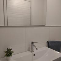 Rivestimento a parete in ceramica bianca