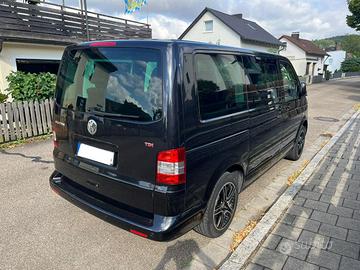 VOLKSWAGEN Multivan VW Multivan Highline 2.5TDI