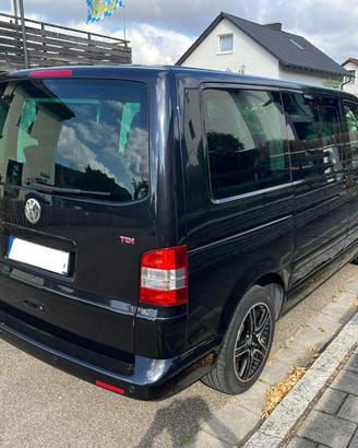 VOLKSWAGEN Multivan VW Multivan Highline 2.5TDI