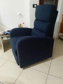 Poltrona  reclinabile elettrica con rotelle