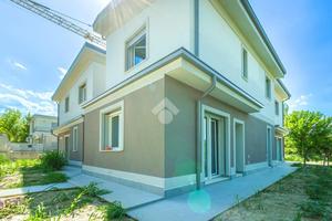 PORZIONE DI TRIFAMILIARE A VALSAMOGGIA