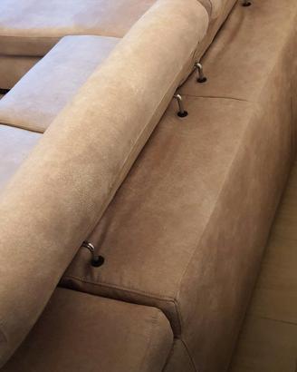  divano tessuto alcantara Poltrone e Sofa