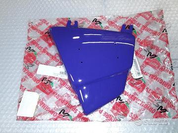 Coperchio sottosella azz. sx aprilia red rose 50