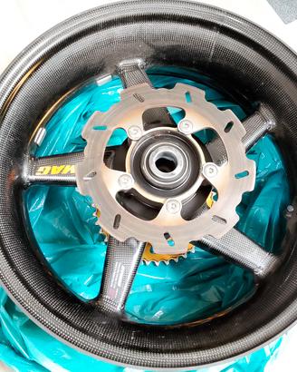 Cerchio Suzuki carbonio 