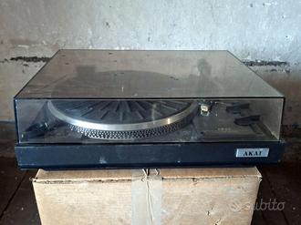 Giradischi a trasmissione diretta Akai AP-206C  			