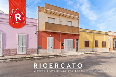 Villa di 150 m² con più di 5 locali a Trepuzzi