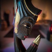 Scultura balinese in legno e batik stile Art Déco