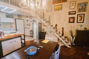 Originale appartamento con soppalco e box. €.108mi