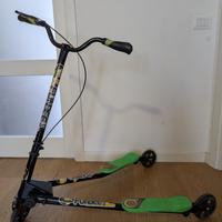 Monopattino a tre ruote ripiegabile Funbee Duo