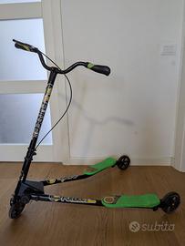 Monopattino a tre ruote ripiegabile Funbee Duo