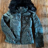 Piumino corto verde scuro Zara