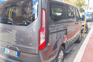 Tourneo Custom PHEV  VIP - Allestito Disabili