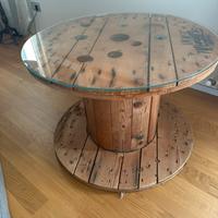 Tavolino con piano in vetro