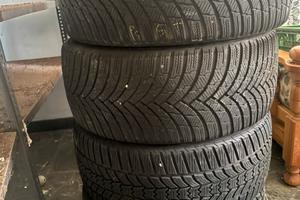 Treno gomme invernali 70%  Firestone