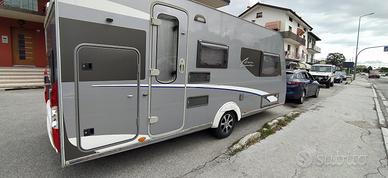 Roulotte Burstner Averso fifty