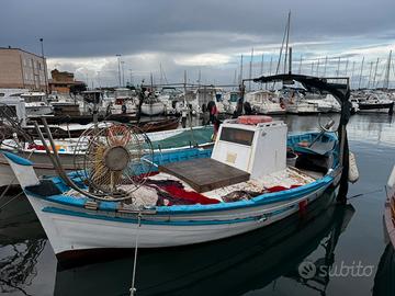 barca da pesca con licenza
