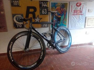 BICI PISTA - SCATTO FISSO - FIXED