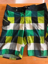 Costume Volcom, Hollister