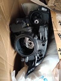 faro  auto Ford EcoSport 