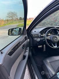 Mercedes e 220