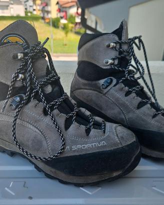 Scarpone trekking La Sportiva