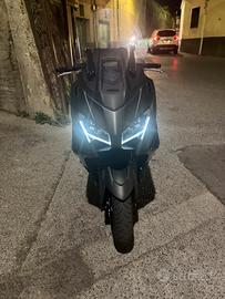 T-max 560 ICON BLACK