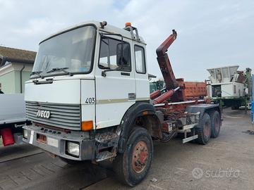 Iveco 330.35 3 assi 6×6 mezzo d'opera