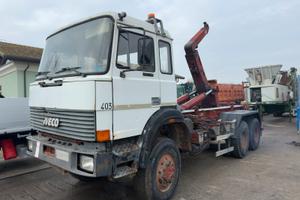 Iveco 330.35 3 assi 6×6 mezzo d'opera