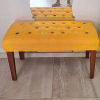 sgabello poggiapiedi Versa Botones
giallo