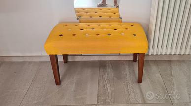 sgabello poggiapiedi Versa Botones
giallo