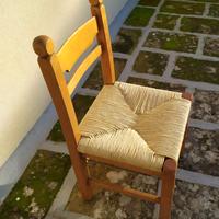 tavolo con 4 sedie in legno