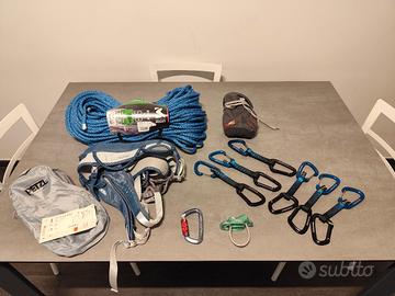 attrezzatura completa per arrampicata 