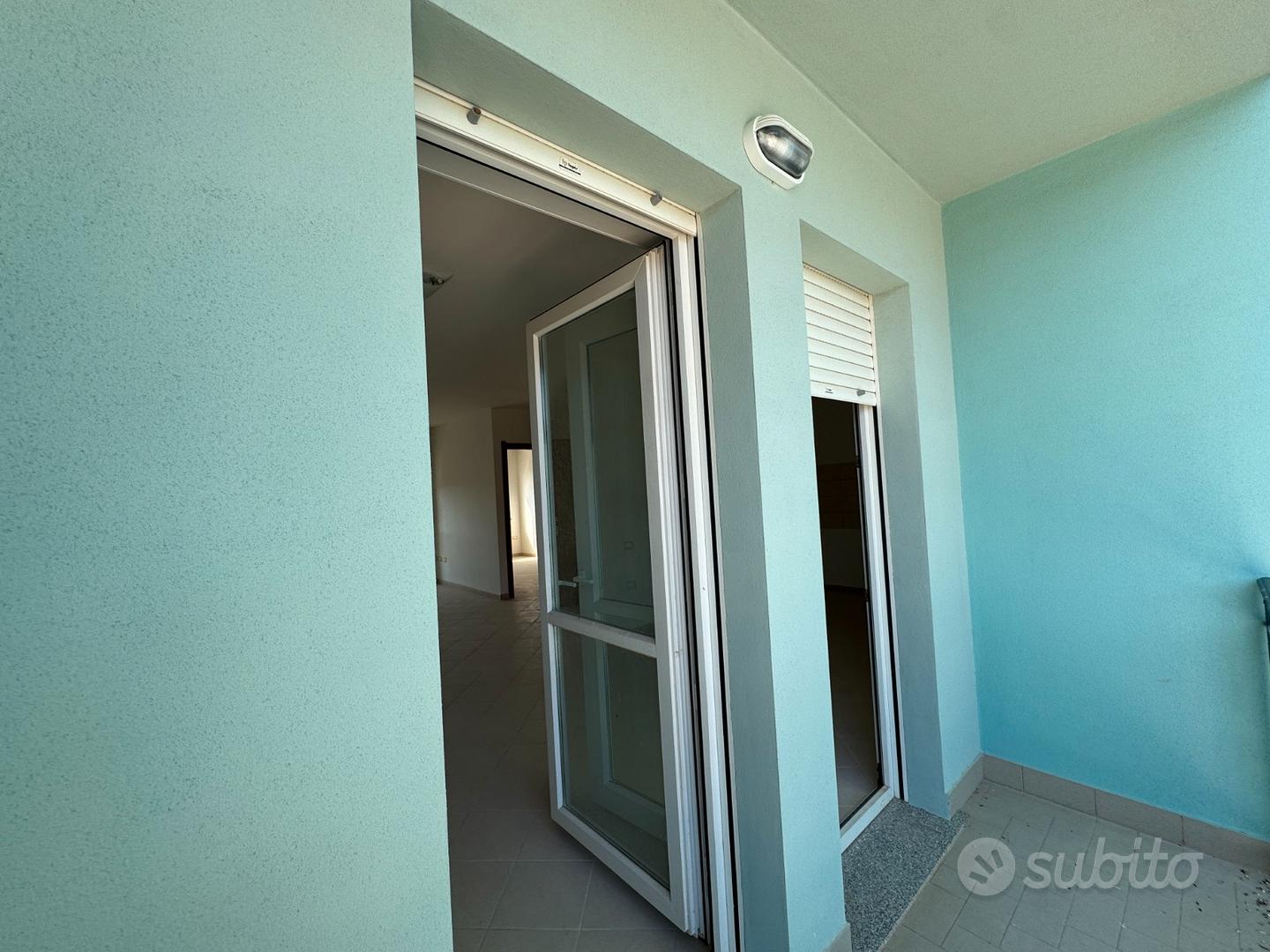 Pari al Nuovo, Quadrivano con doppio Balcone e P.A - Vista 6