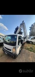 Renault maxity con gru