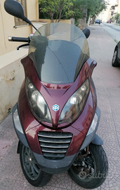 Scooter Piaggio MP3 400