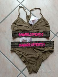 Set intimo Savage x Fenty verde oliva con elastico