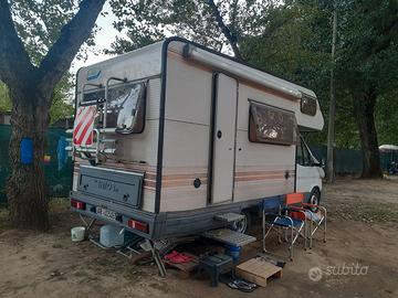 Camper ford catamarano rimor del 1990