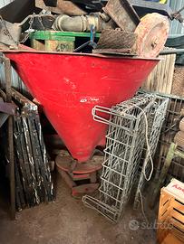 Spargiconcime per trattore