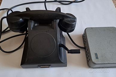 telefono in bachelite a manovella 
