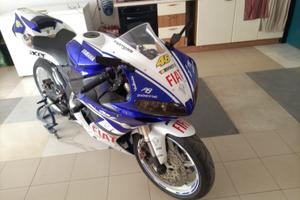 Moto r1