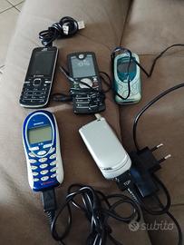 cellulari con caricabatterie